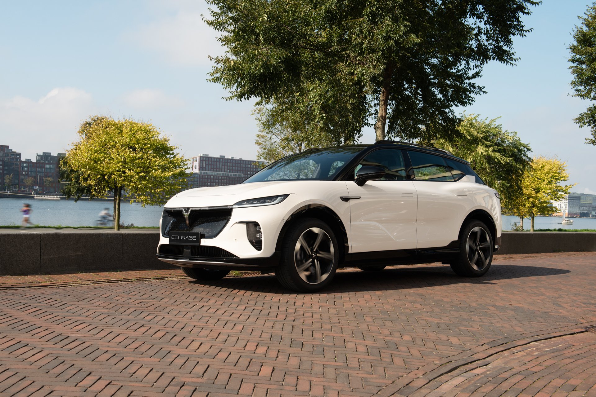 VOYAH-COURAGE-EXT-03-lres-B VOYAH-COURAGE-EXT-03-lres-B