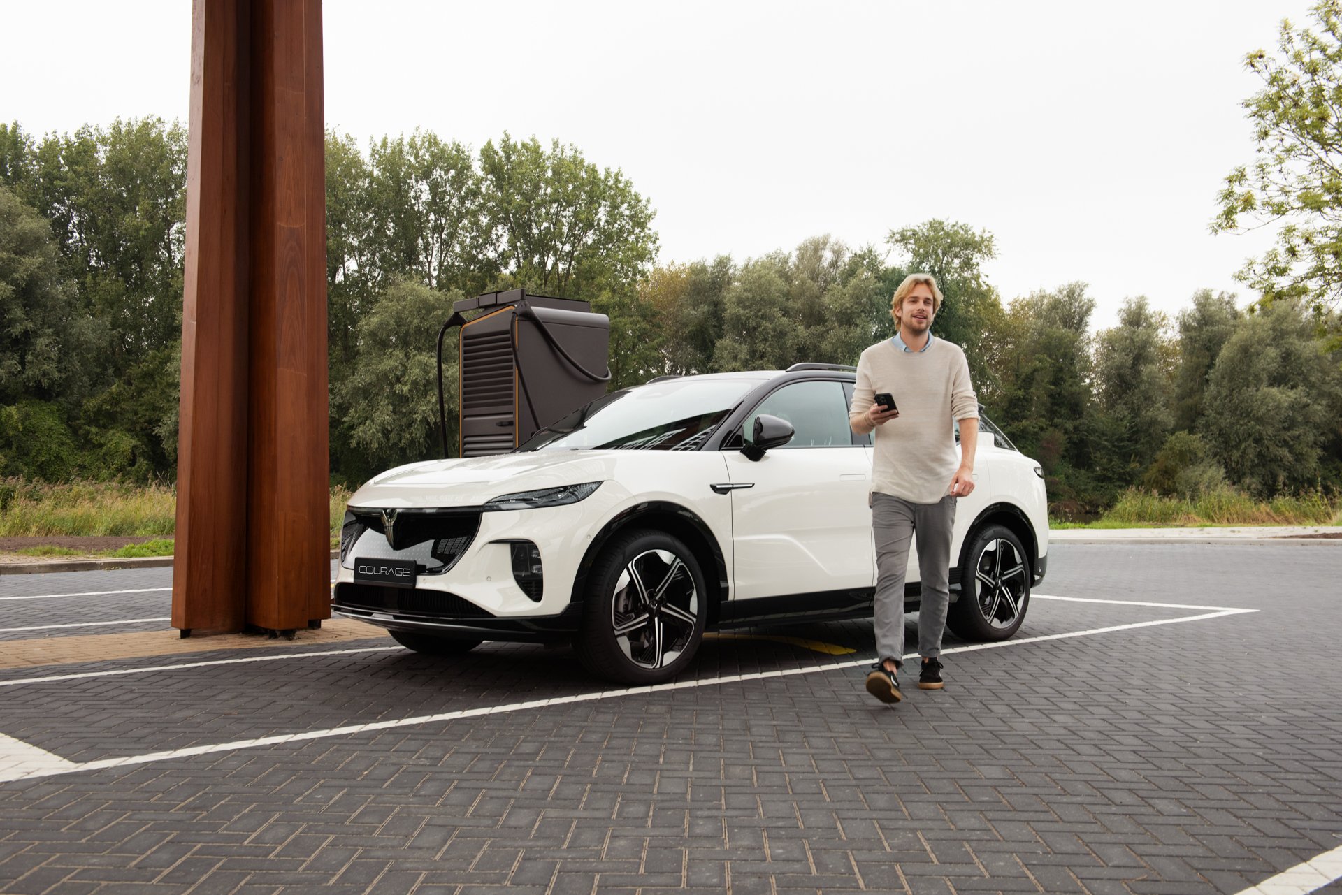 VOYAH-COURAGE-EXT-09-lres-B